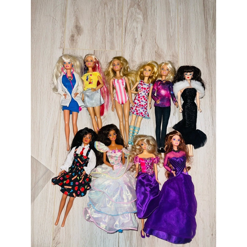 Vintage & Modern Barbie Doll Lot of 9 with Bags of Extra Clothes & Accessories⁠
